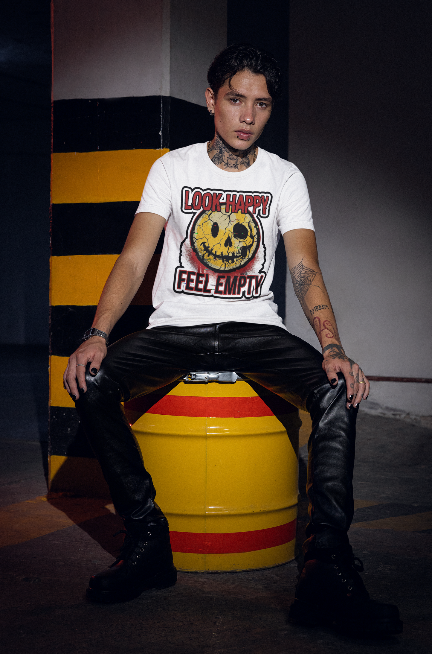 LOOK HAPPY FEEL EMPTY UNISEX STREETWEAR GRAPHIC TEE