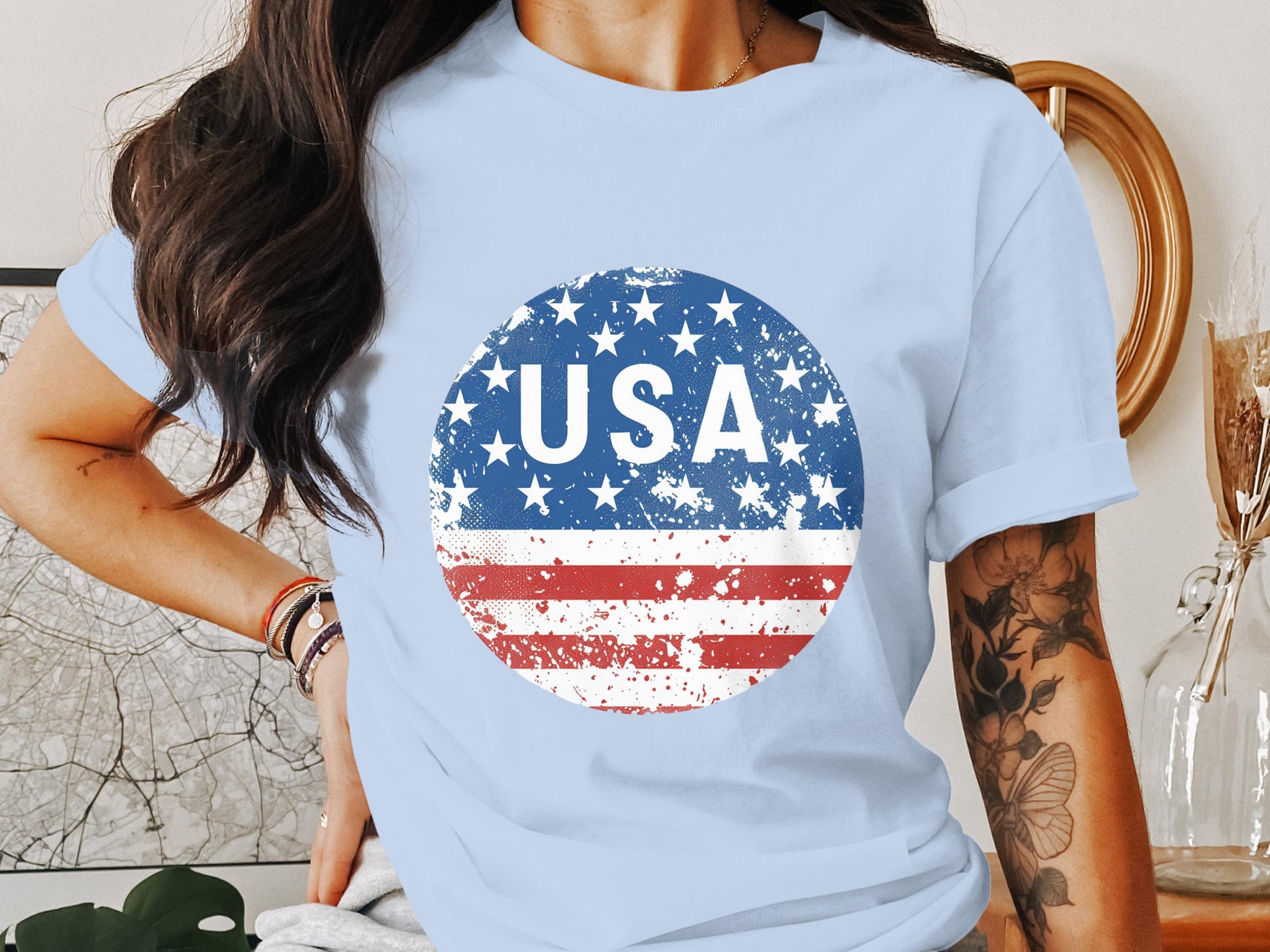 Stylish USA Flag Graphic Round Print T-Shirt product type