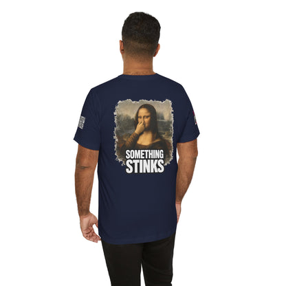 Something Stinks – Funny Mona Lisa Parody Graphic Tee