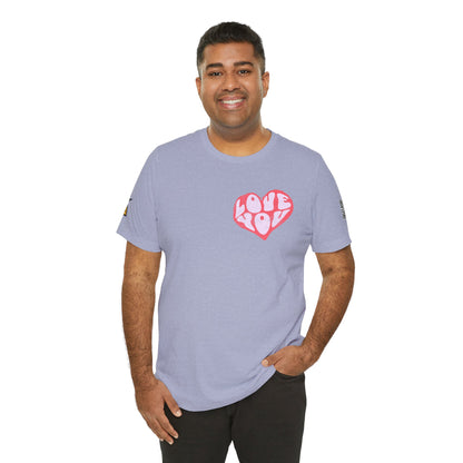 Love You Graphic T-Shirt | Heart Graphic Tee | Cute Retro Streetwear Shirt