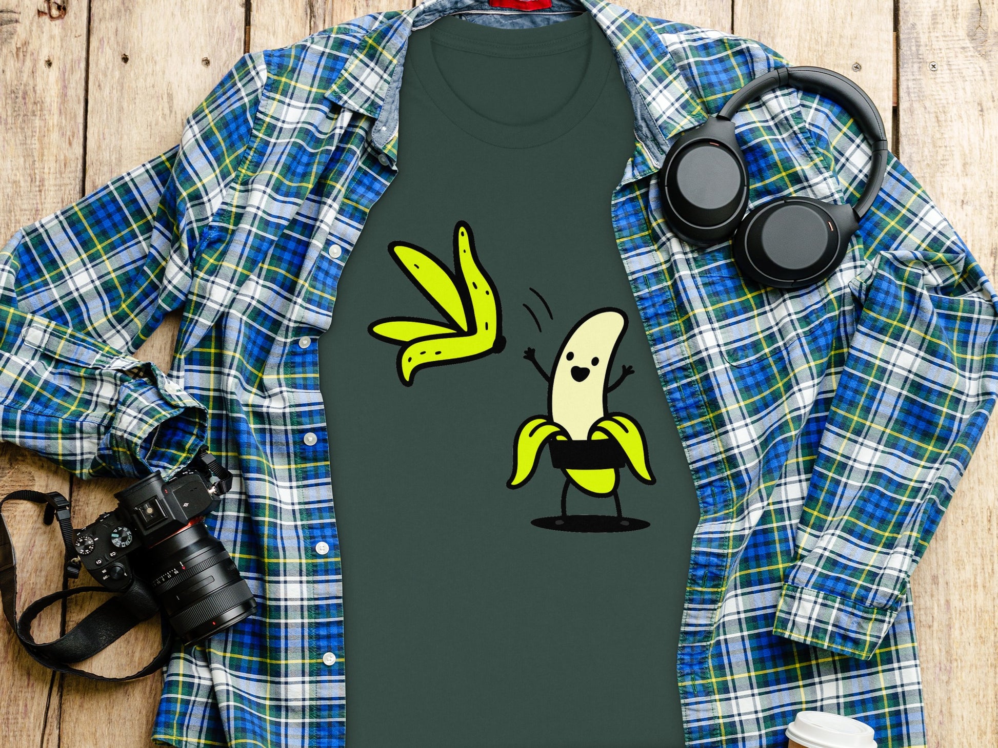 Funny Dancing Banana Cartoon Graphic T-Shirt