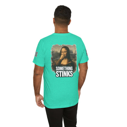 Something Stinks – Funny Mona Lisa Parody Graphic Tee